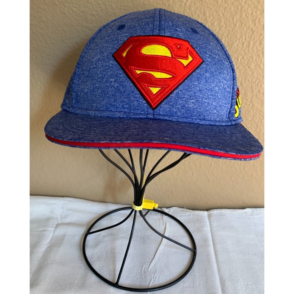 Superman Embroidered Snapback Baseball Cap Excellent‎ Condition